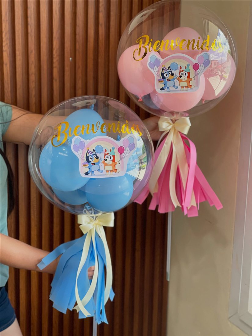 Detalles personalizados de celebración con globos de Emil Eternity